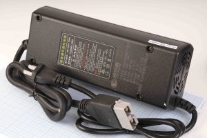 Зарядний пристрій для акумуляторів LiFePo4 8S/29.2V/30A 900W, роз`єм Anderson Powerpole