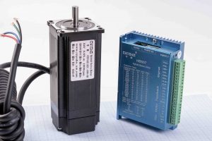 Кроковий двигун з енкодером Nema23(57) CNYOHO 57BYGH112EC-1000 3.6Nm, 3.0А + гібридний серводрайвер CNYOHO HBS57, кабель 300 см