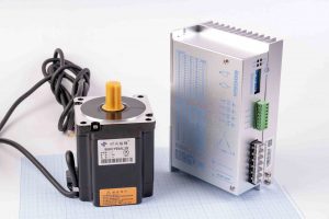 Кроковий двигун трифазний Nema34(86) Times Brilliant 86HCY98AL3S-TK0 7.5Nm, 2.1А + драйвер DM3522B AC220V, кабель 250 см